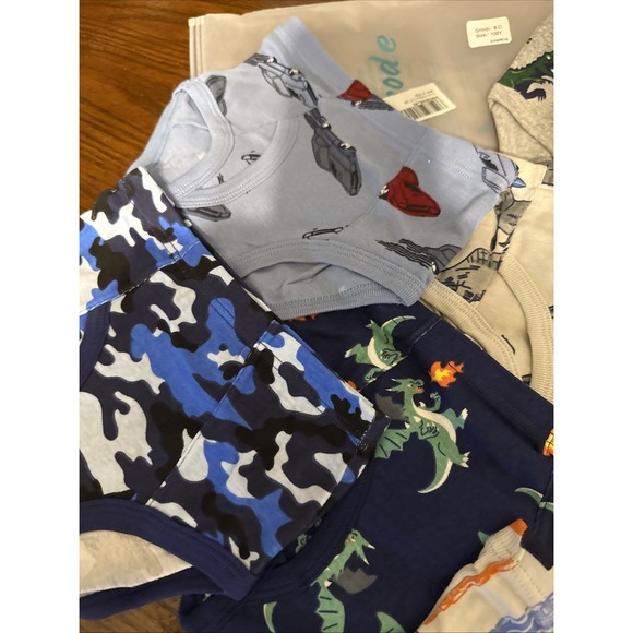 New 8 Pack animal, truck, camo, robot, Boys' 100% Cotton Briefs Size 2T/3T. - Picture 4 of 6
